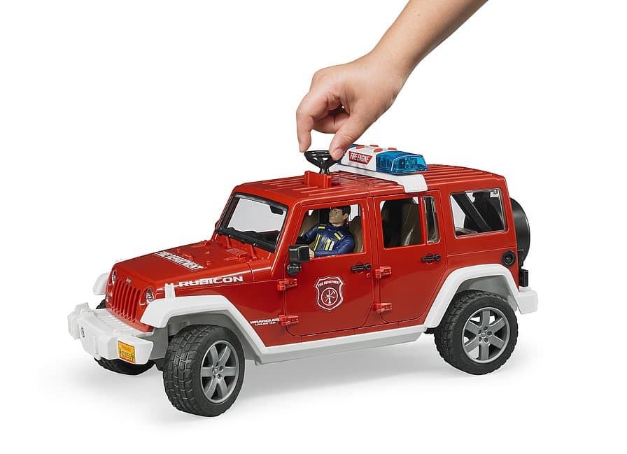 Coche De Bomberos JEEP WRANGLER + Accesorios De Juguete.- Escala 1:16 BRUDER 02528 - Imagen 3