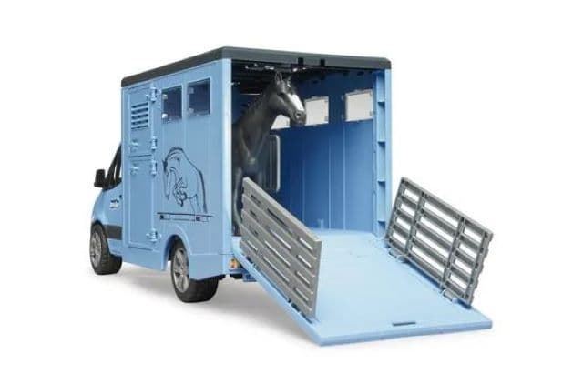 MB Sprinter para transportar animales con caballo de juguete Bruder 02674 - Imagen 5